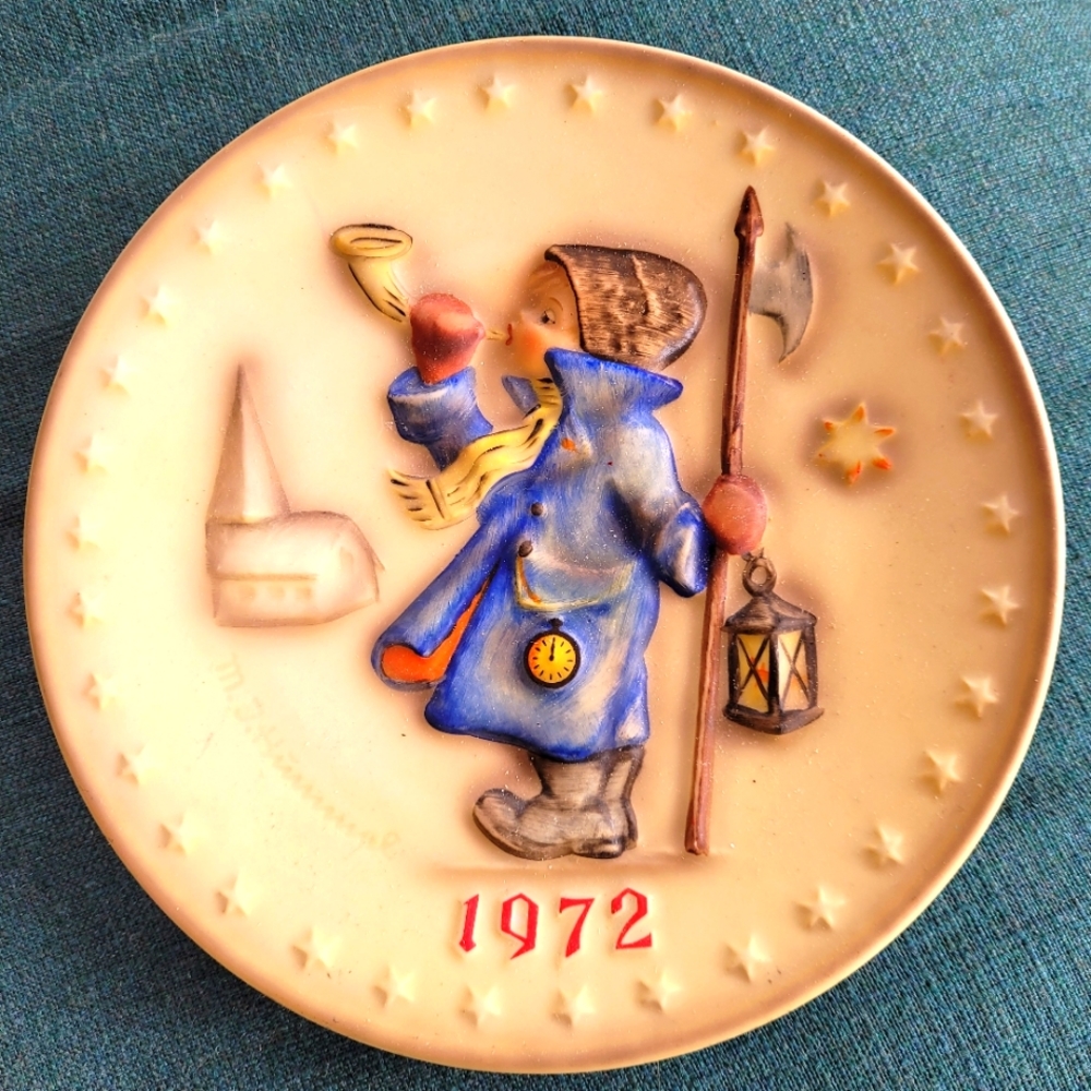 Christmas W. Germany Goebel vintage decorative plate 1972.